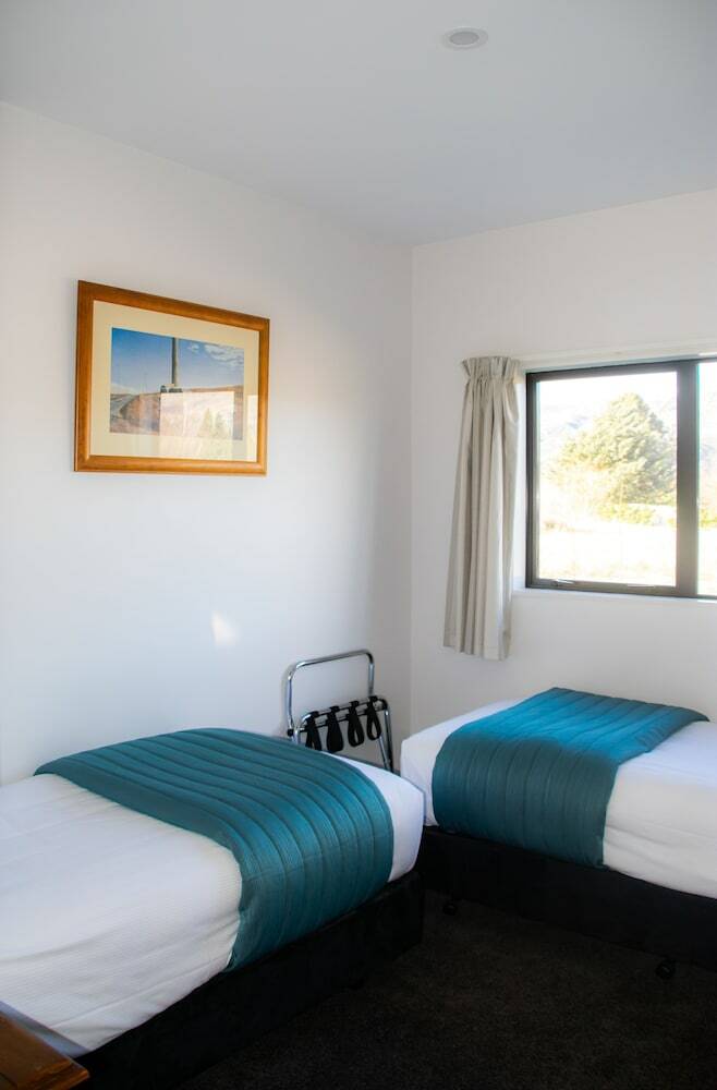 Carrick Lodge Motel