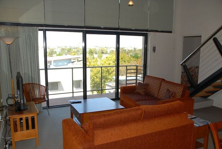 Apartamentos City West Accommodation
