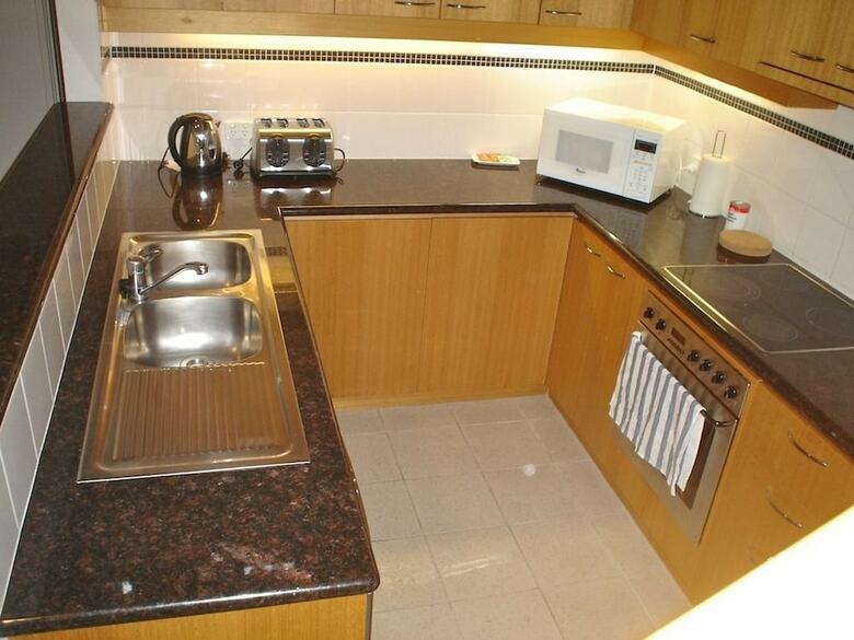 Apartamentos City West Accommodation