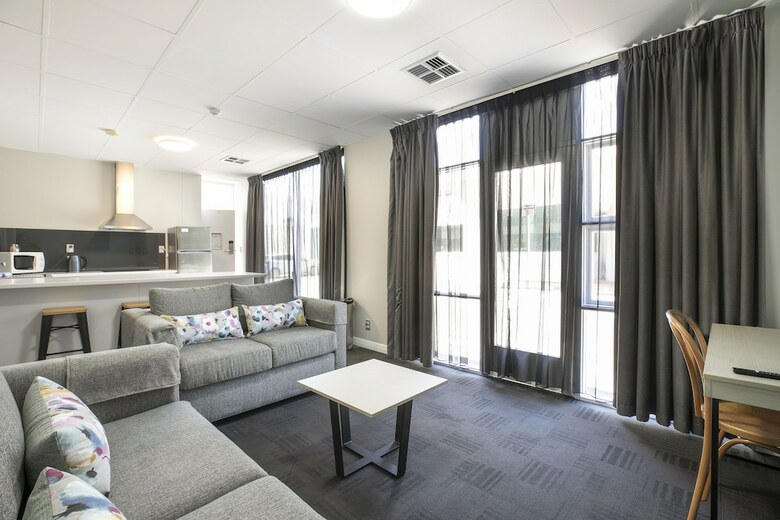 Motel Nightcap At Watermark Glenelg