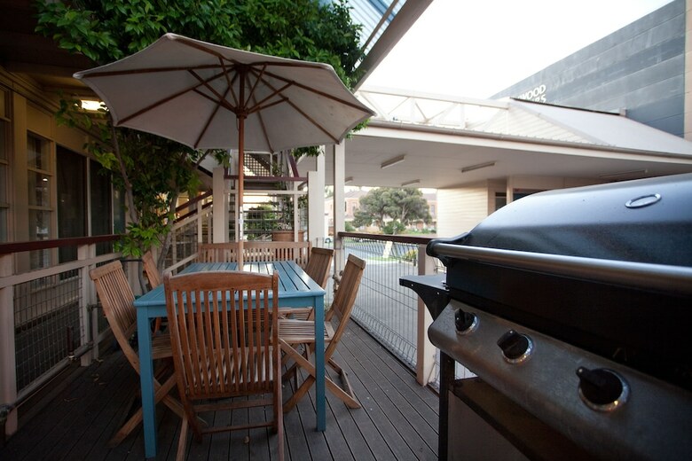 Mas Country Riverboat Lodge Motor Inn