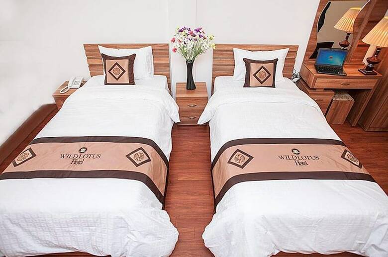 Wild Lotus Hotel - Hang Be