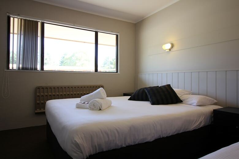 Hotel Snowy Mountains Resort And Function Centre