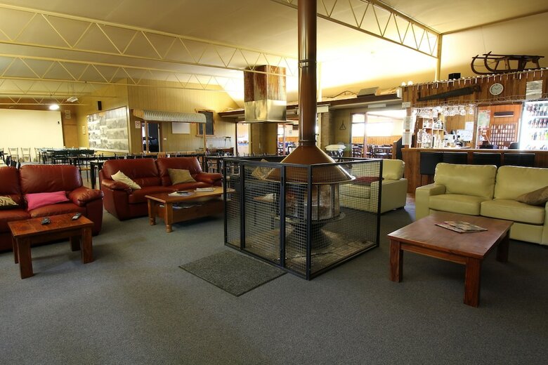 Hotel Snowy Mountains Resort And Function Centre