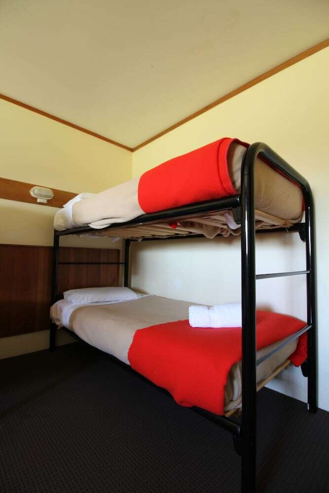 Hotel Snowy Mountains Resort And Function Centre