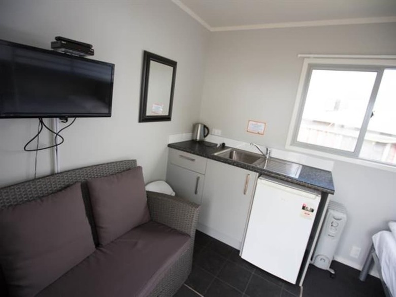 Raglan Holiday Park