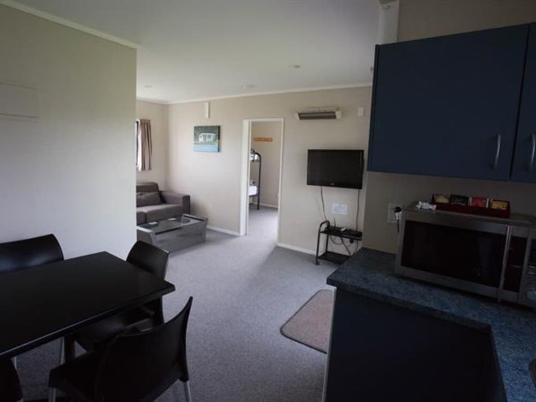 Raglan Holiday Park