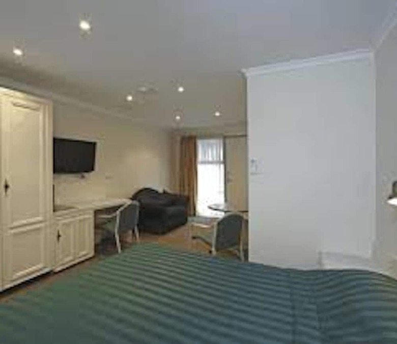 Claremont Hotel Motel