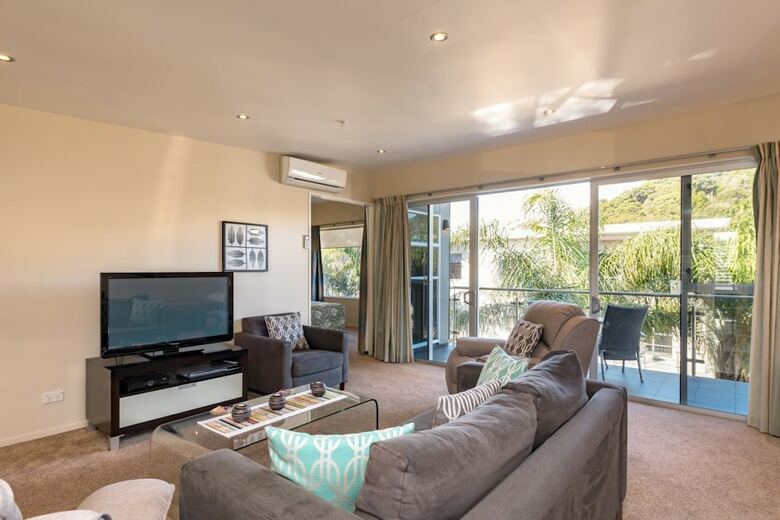 Edgewater Palms Apartments