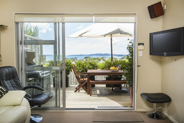 Bed & Breakfast Tahi Lodge - Matakana Coast