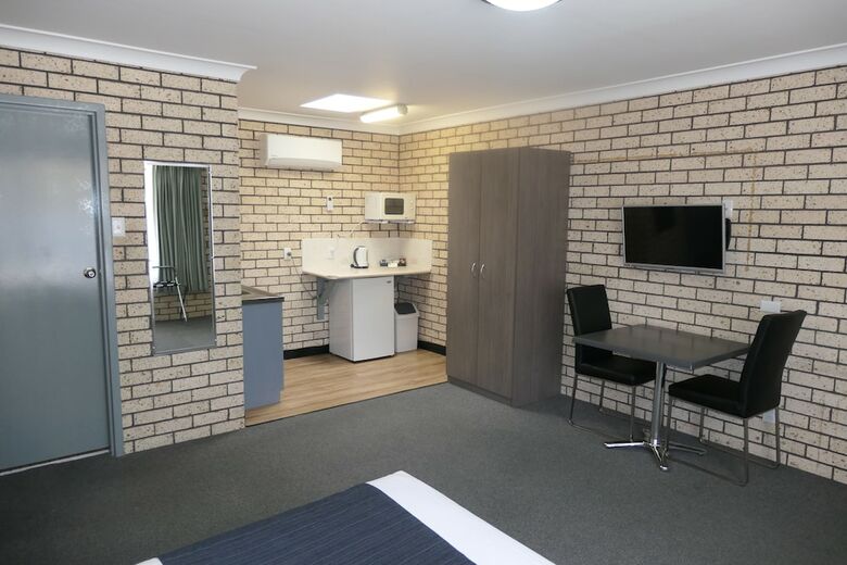 Cowra Crest Motel