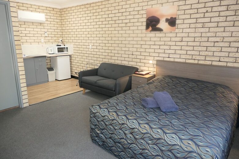Cowra Crest Motel