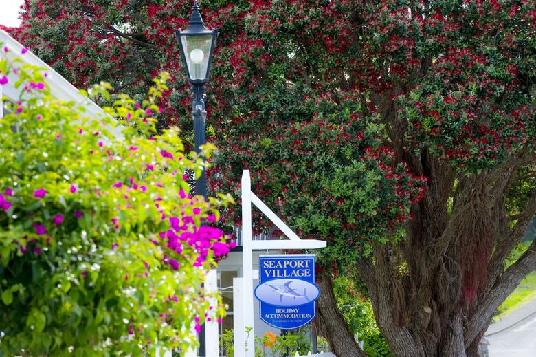 Apartamentos Seaport Village