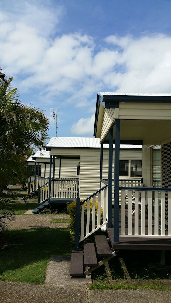 Alex Beach Cabins