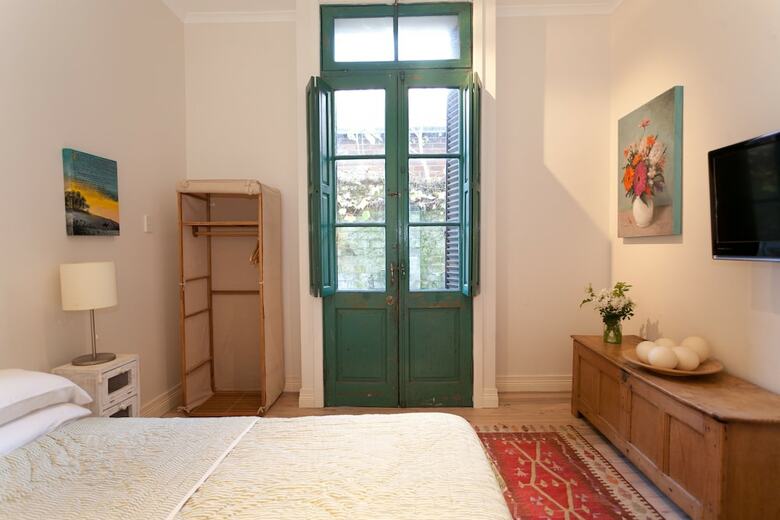 Bed & Breakfast Bondi Beach House