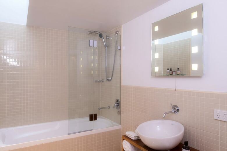 Twofourtwo Boutique Apartments