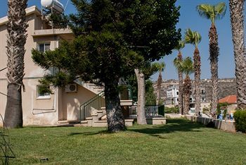 Kotzias Apartments