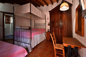 Posada Linos Inn