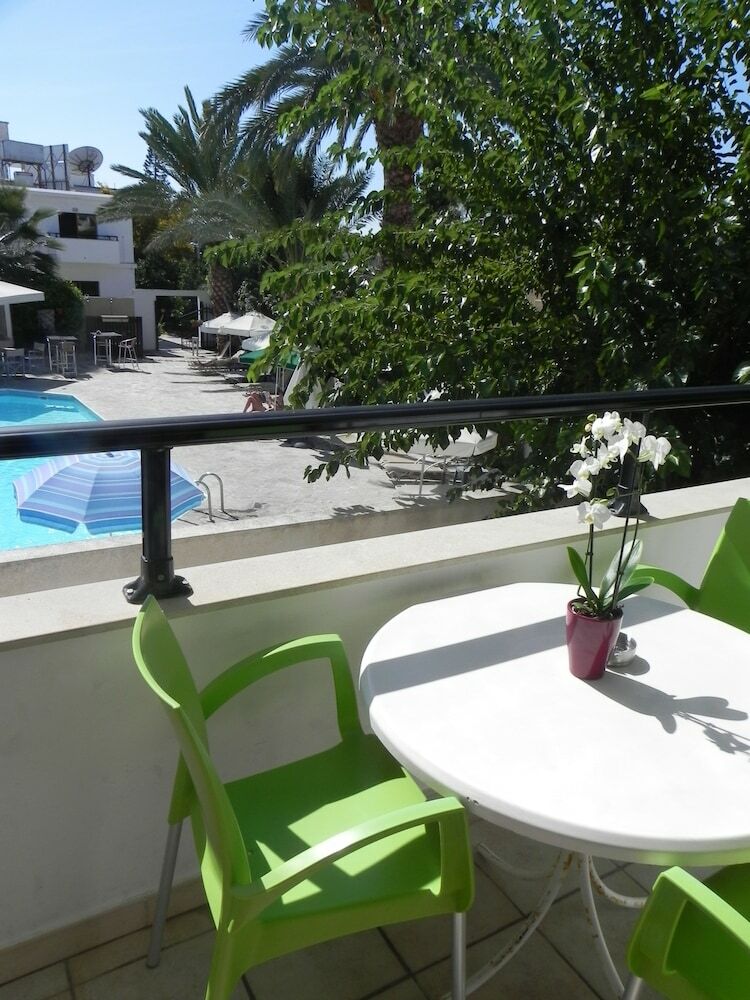 Andries Apartments