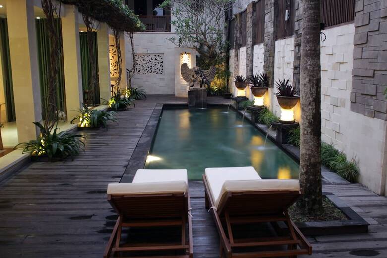 Hotel Cinta Grill & Inn