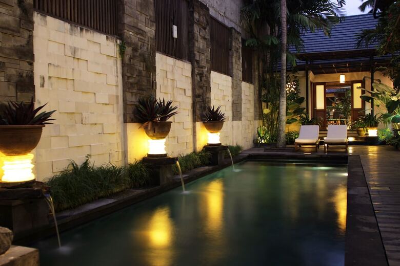 Hotel Cinta Grill & Inn