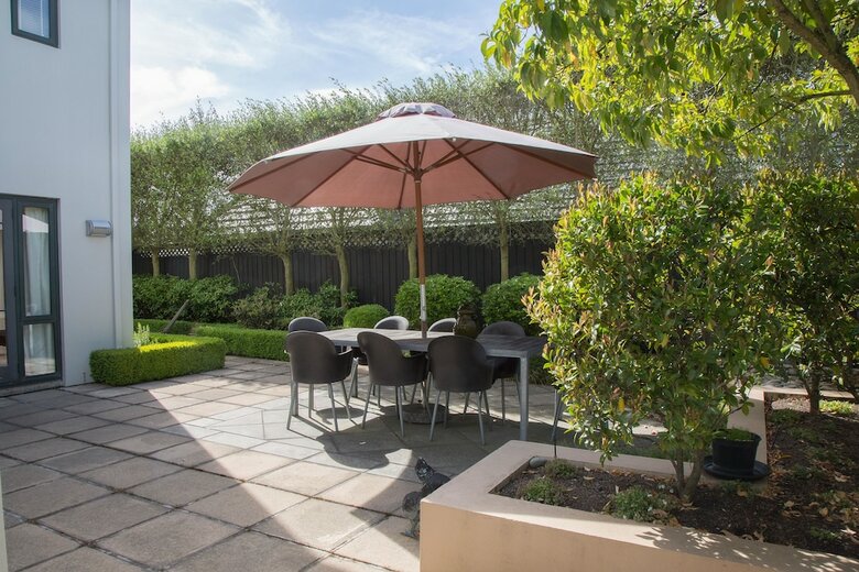 40 Thornycroft Street Bed And Breakfast