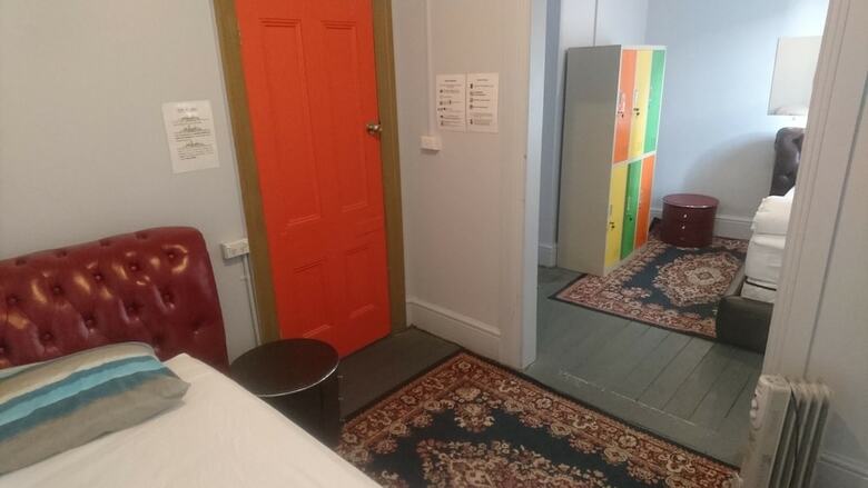 Hostal The Backpackers Imperial Hotel - Hostel