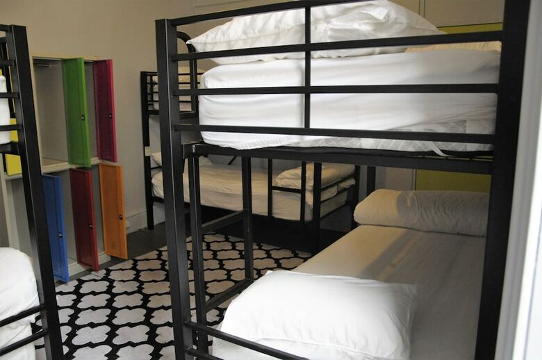 Hostal The Backpackers Imperial Hotel - Hostel