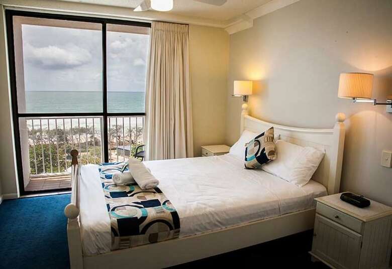 Elouera Tower Beachfront Apartments