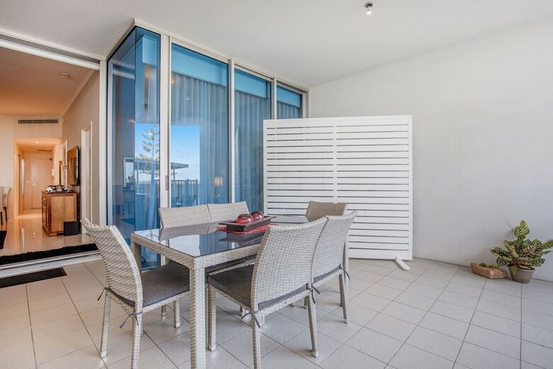 Silvershore Apartments On The Broadwater