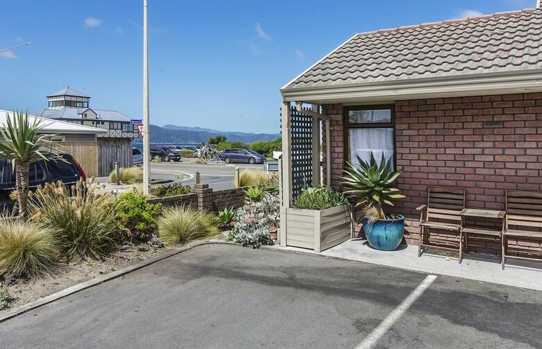 Foreshore Motor Lodge