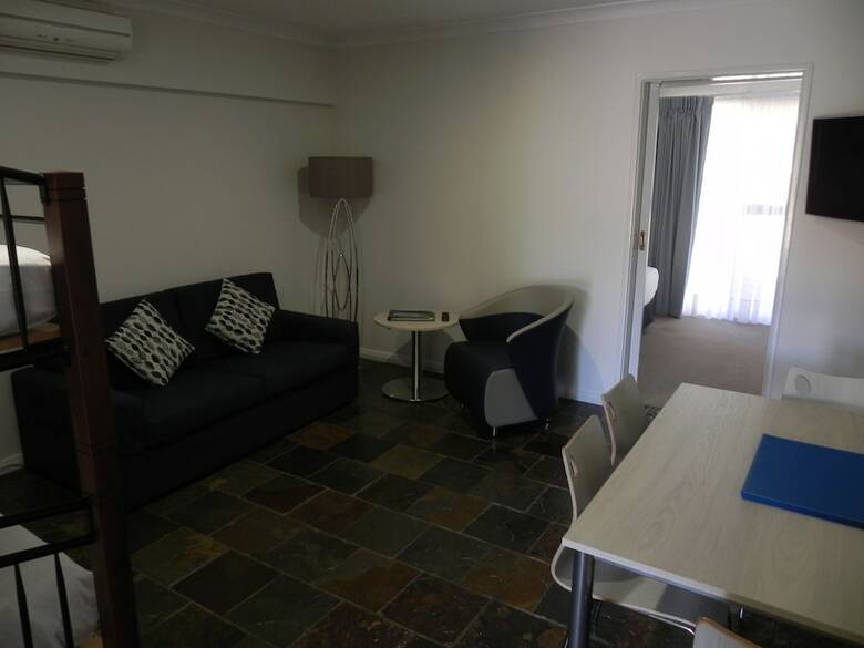 Busselton Villas And Caravan Park
