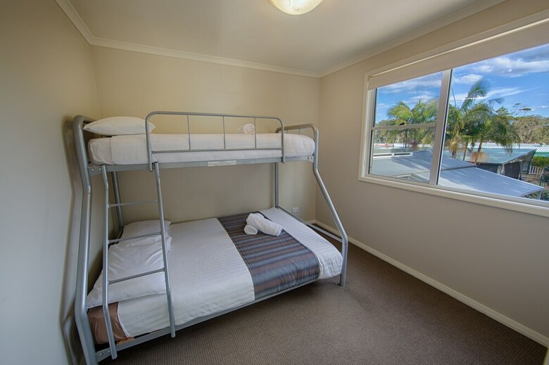 Middle Rock Holiday Resort