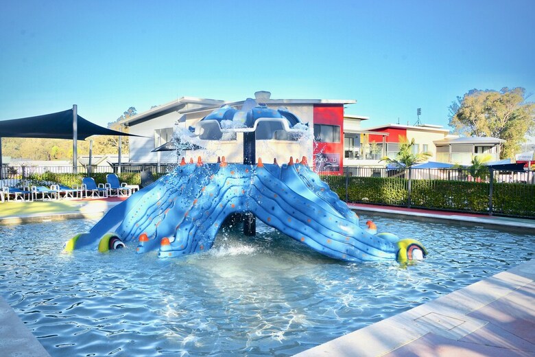Middle Rock Holiday Resort