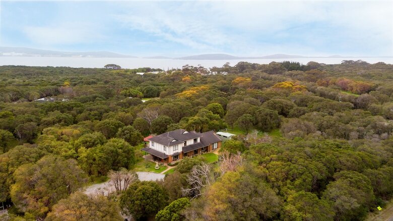 Albany's Big Grove Bed & Breakfast