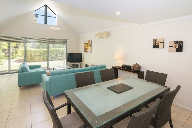 Apartamentos Bayshore Beachside Resort