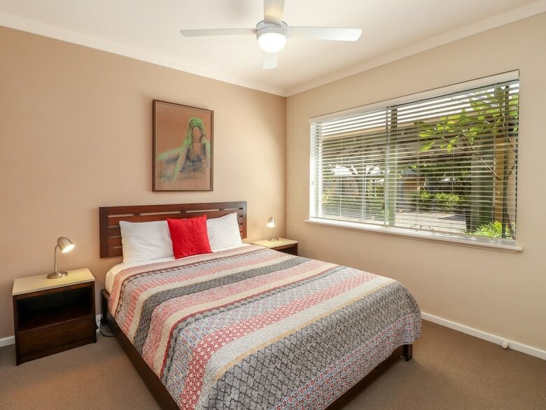 Apartamentos Bayshore Beachside Resort