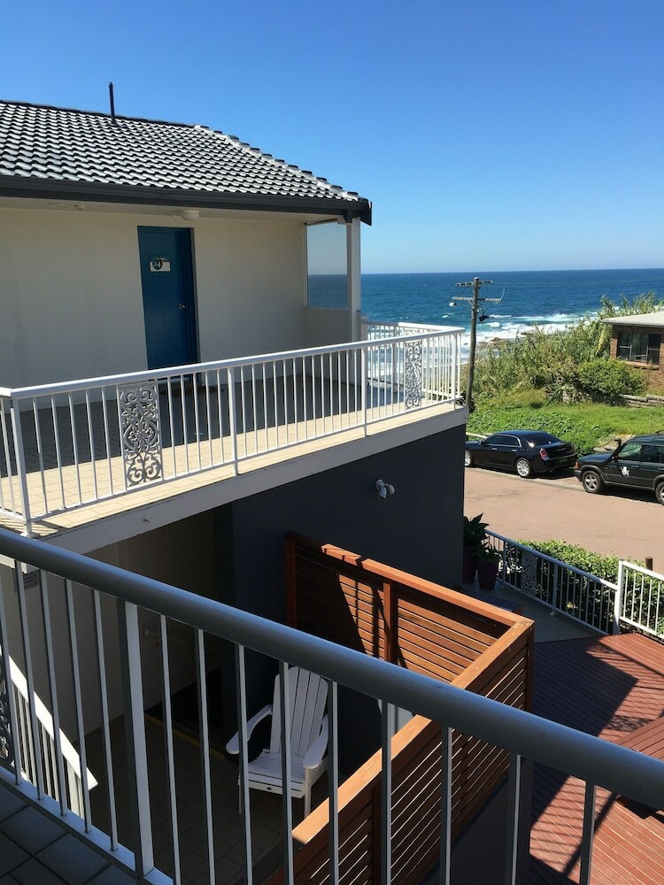 Motel Ocean Front At The Entrance