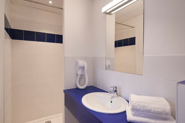 Hotel H�tel Le Petit Duquesne