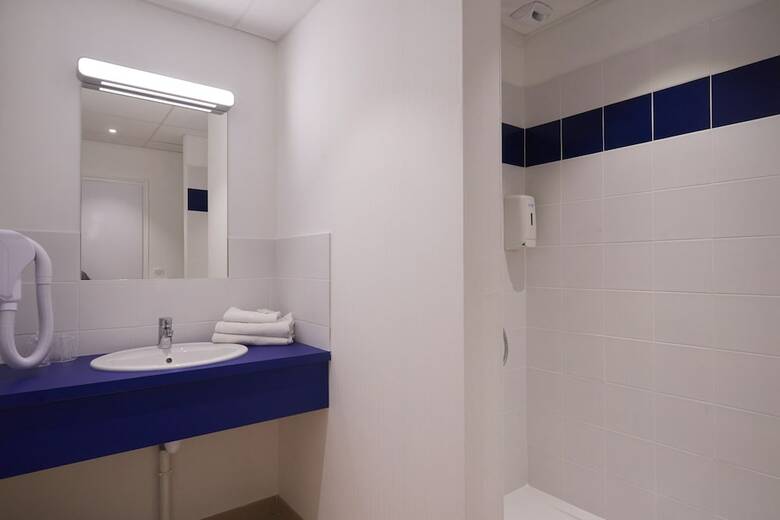 Hotel H�tel Le Petit Duquesne
