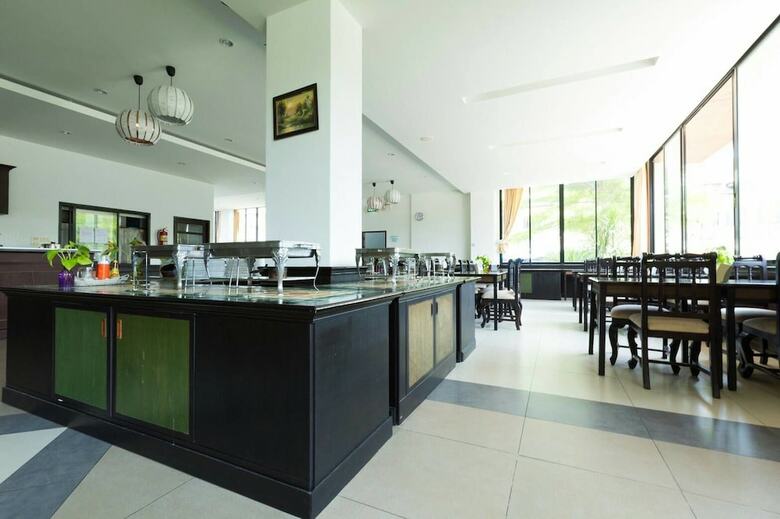 Hotel Chatkaew Hill & Residence