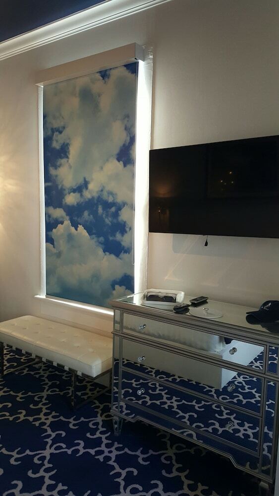 The Saint Hotel Key West, Autograph Collection