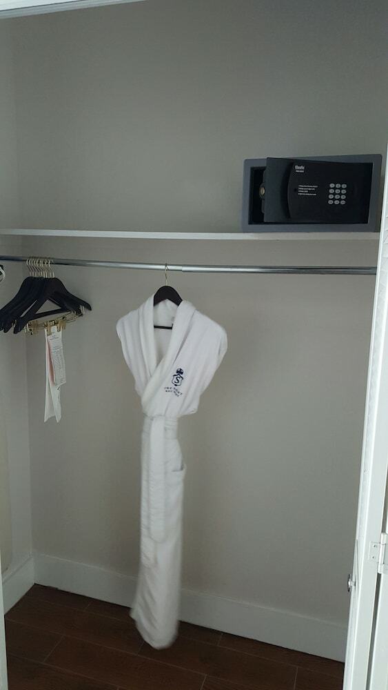 The Saint Hotel Key West, Autograph Collection