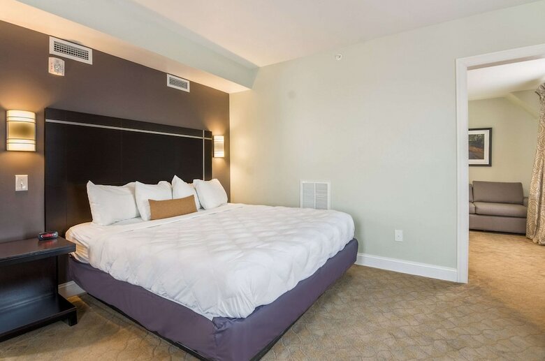 Robert E Lee Hotel