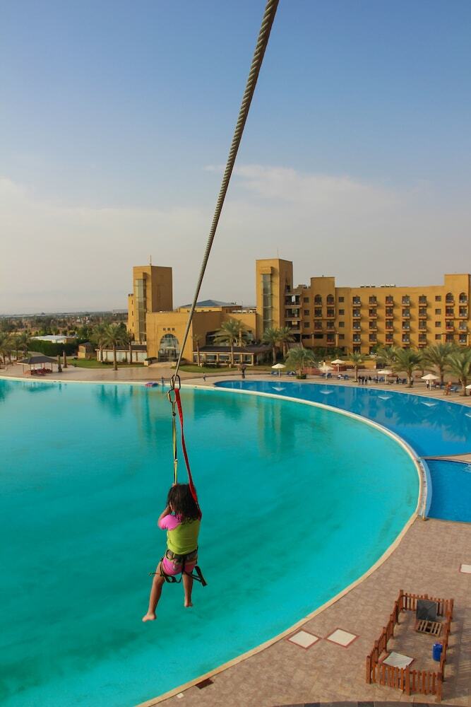 Lagoon Hotel & Resort