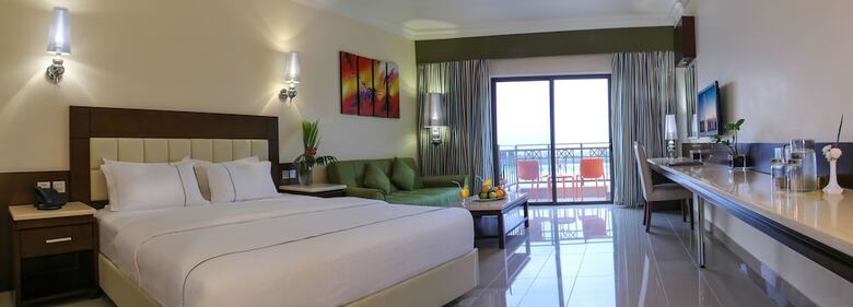 Lagoon Hotel & Resort