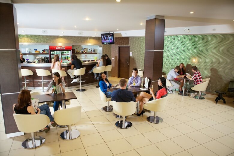 Apartamento Hotel Be?e?ov�