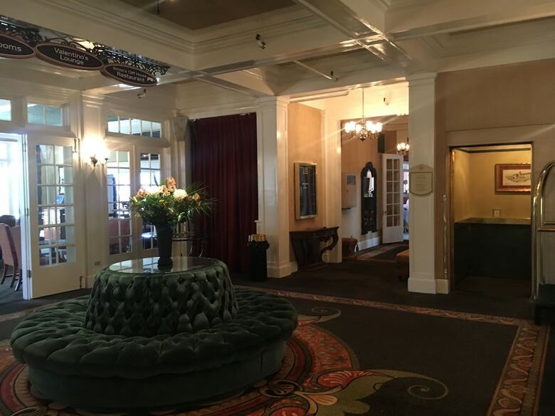 Columbia Gorge Hotel And Spa