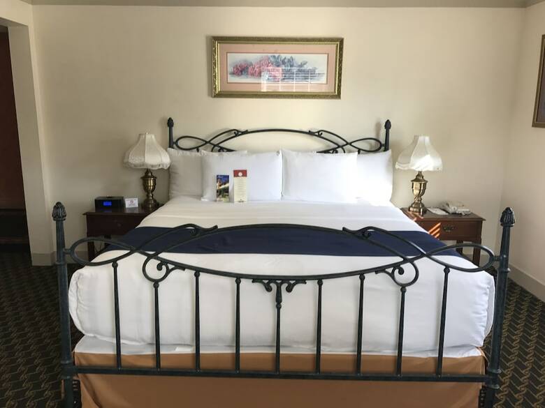 Columbia Gorge Hotel And Spa