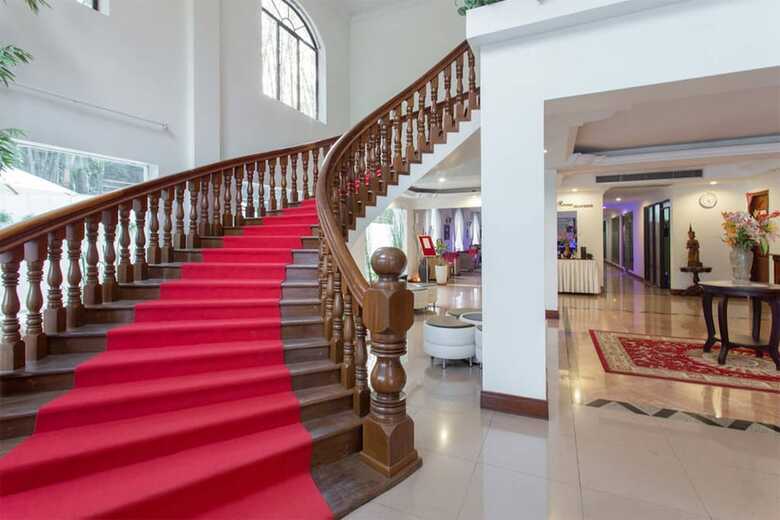 Angkor Vireak Chey Hotel